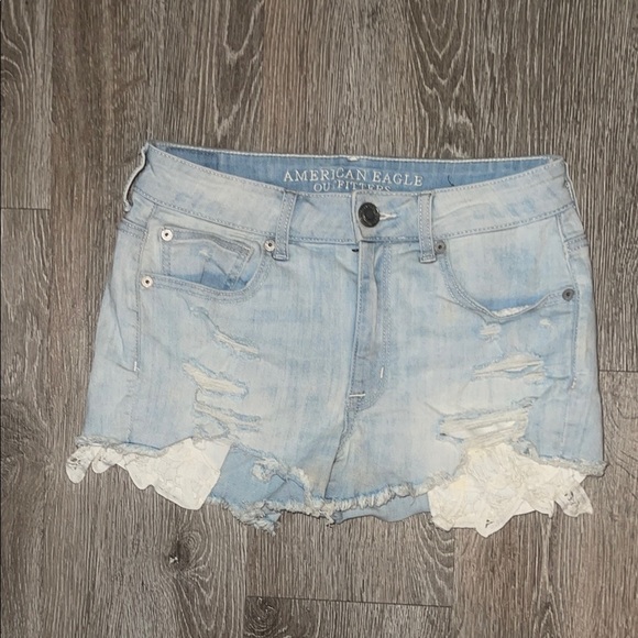 American Eagle Outfitters Light Blue Denim Shorts size 6 hi rise shortie - Picture 1 of 6
